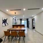 Gấp, gấp! bán căn hộ 130m2 ở royal city, giá sốc chỉ 9,9 tỷ - 3 phòng ngủđông nam