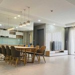 Chính chủ cần bán căn hộ hùng vương plaza, quận 5, 132m2, 3pn,3wc, giá 7 tỷ, lh: 0943245711 hoàng