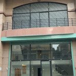 Cho thuê shophouse c/cư thuận việt phường 15 quận 11 giá 30 triệu 81m2