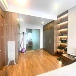 Chỉ 6,5 tỷ em có căn hộ 90m2 tầng 16 chung cư ecolife tây hồ đang cần chuyển nhượng lại ạ