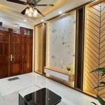 Siêu phẩm ngõ 52 phố ngọc lâm, nội thất xịn xò, ô tô 7 chỗ vào nhà, 58.2m2, 13 tỷ.