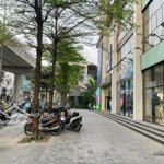 Bán shophouse chân đế 448m2, xây 3 tầng, tại center point 110 mặt phố cầu giấy hà nội - giá bán 71 tỷ