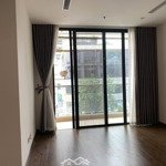 Chính chủ cho thuê chung cư vinhomes westpoint 4 ngủ đồ cơ bản 32tr, vào luôn