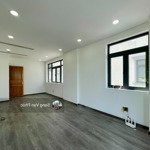 Văn phòng 25 m2 vạn phúc city, thang máy, máy lạnh, hầm xe, vào ngay. giá 6 triệu/tháng