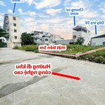 Em đang có lô đất cần bán ngay mặt hồ tân xã , kinh doanh cho thuê được ngay , sẵn sổ