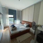 Cần bán căn 3 ngủ toà sp skyoasis view biệt thự đảo giá bán 4.65 tỷ liên hệ: 0961694919