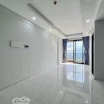 Chủ nhà bán gấp căn hộ 3 phòng ngủ opal skyline giá 2,2 tỷ sỗ hồng liền tay