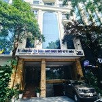 Cho thuê nhà đường dịch vọng hậu, 140m2, 7 tầng 1 hầm, thông sàn, thang máy, pccc, full nội thất vp