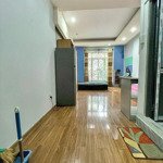 Studio full nội thất tại đ.hoàng hoa thám,tân bình gần cộng hoà