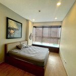 Bán gấp m7 midtown 81m2 2pn 2wc full nội thất view biệt thự. lh: 0903388269