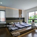 Nhà đẹp, sẵn thang máy sát nhà thờ tân định - hai bà trưng, quận 1. dt 56m2 - 5 tầng - 7 phòng ngủ