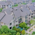 Bán biệt thự 300m2. hướng đông nam. sổ đỏ chính chủ. lh 0962204486