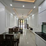 Thạch bàn-long biên,nhà mới, vị trí đẹp, ở ngay, ngõ thông, full nội thất, 34m5t giá 5,1 tỷ