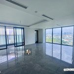 Căn góc 2 view cực thoáng , sunshine diamond river, 138m2 , 2 phòng ngủ 2 vệ sinh giá bán 19 triệu