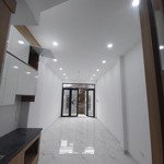 Chủ cần tiền bán gấp, nhà đẹp, mới xây, ô tô nhỏ lùi cổng, la tinh 1, đông la. dt30m2x4t, hơn 3 tỷ