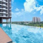 Tôi cần bán căn hộ the emerald golf view 63m2 2pn 1wc view hồ bơi giá 2.3 tỷ , có sổ hồng sẵn