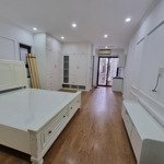 Hàng hot bán nhà đường khương đình, 10,3 tỷ, 60m2, 8 pn, pháp lý đầy đủ