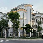 Bán bt ngọc trai 295m2 hướng đông nam - view công viên trung tâm - khu vip vinhomes ocean park