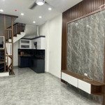 Bán nhà thạch bàn dt 40m2 * 5 tầng ô chờ thang máy chủ tự xây tâm huyết một bước ra phố