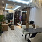 Bán gấp căn hộ 2 phòng ngủ 90 nguyễn tuân, 71,2m2, full nội thất xịn, ban công đông nam cực hiếm