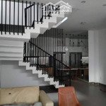 1 trệt 2 lầu, 60m2, mặt tiền 5,5m đường song hành, ngay trung tâm văn hoá quận 12, giá chưa tới 5ty