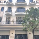 Shophouse sao biển 67,5m2 hoàn thiện 5 tầng giá chỉ 9,7 tỷ sổ lâu dài tại vin 2 lh: 0911051289