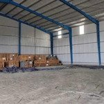 Giá rẻ cho thuê kho xưởng quận 7diện tích300m2, giá rẻ chỉ 25 triệu/th