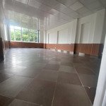 Cho thuê nhà mặt phố chùa hà 3 tầng x 80m2 vip làm vp, dạy học, spa. giá rẻ