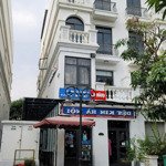 Shophouse xẻ khe, sổ lâu dài, đối diện công viên giá 19.1 tỷ vin gia lâm, hà nội (0985941715)