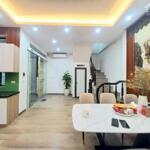 Bán nhà 29 khương hạ -thanh xuân , dt 40m2 , giá nhỉnh 5 tỷ , oto gần , full nội thất , 5 ngủ .