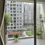 3pn full nội thất thiết kế giá 13 triệu, view hồ bơi, hướng đông nam, nhà đang trống ở được ngay ạ