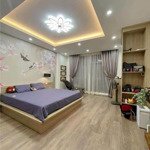 Bán nhà đẹp 44m2 mặt tiền 5m ,giá nhỉnh 2ty co thương lượng. cách 30m ôtô tránh. nhà đẹp ở ngay