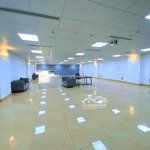 Bán tòa building văn phòng 8 tầng 280m2 mt 11m phố nguyễn hoàng 80 tỷ