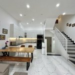 Cho thuê villa 2 tầng giá bán 18 triệu/tháng , view hồ bơi , full nội thất , ở liền , chung cư westgate