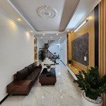 Bán nhà 5 tầng có ô chờ thang máy 48m2 phố trạm