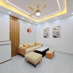 Bán gấp nhà giải phóng 40m2, ngõ to rộng thoáng, nhà đẹp long lanh ở luôn trước tết