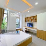 Căn hộ 1 phòng ngủ, 40m2, ban công view sông, máy giặt riêng gần trường sa