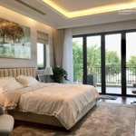 Cần cho thuê nhà biệt thự đơn lập view sông bao đẹp tại nine south estates, giá 100 triệu/tháng