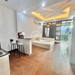 Căn hộ studio ban công 40m2 full nội thất gần phan xích long