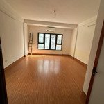 Cho thuê nhà riêng xa la, diện tích 80 m2 x 5 tầng, phù hợp làm vp, kinh doanh