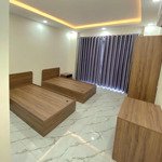 Mtkd nhà mới 5 tầg có thang máy -100m2 vị trí vip - ngộk pank cựk gấp