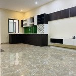 Nhà 2 tầng, biển mỹ khê, đất 200m2, cạnh phố tây lâu đời nhất, 35 triệu/ tháng, giá đầu tư rất tốt