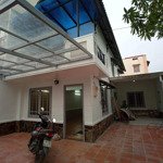 Cho thuê nhà nguyên căn gần cc the vista - 180m2, 2 tầng, 3pn giá: 30 triệu