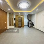 Hiếm! nhà cực đẹp 40m2x6t thang máy, hai thoáng. cạnh trường chu văn an phố đội cấn, hoàng hoa thám