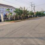 Cho thuê nhà xưởng 5000m2, giá 300 triệu, thuộc huyện đức hòa, long an. 0974480757