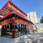 Cho thuê mặt bằng nhà hàng/cafe dt hơn 400m2 thảo điền, quận 2. giá thuê 6000$/tháng