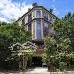 Bán villa boutique 2mt đường 7m5 ngay bãi biển mỹ khê - lh: 0935 433 711