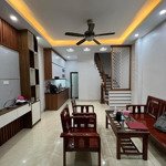 Hiếm - nhà trung kính trung hòa dt 30m2 - nhà mới- đẹp- ở ngay - trung tâm- gần phố - giá 6.7 tỷ