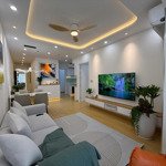 Bán căn hộ khu sky garden 3, dt 68,7 m2 thiết kế 2 pn, 2 wc, nội thất làm đẹp mới giá: 4,78 tỷ