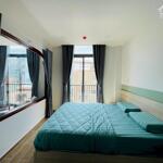 Căn hộ 1 phòng ngủ balcony ngay vòng xoay dân chủ